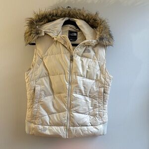 North Face Women’s 550 Goose Down Puffer Winter Vest Fur Hooded! Crème Ivory L